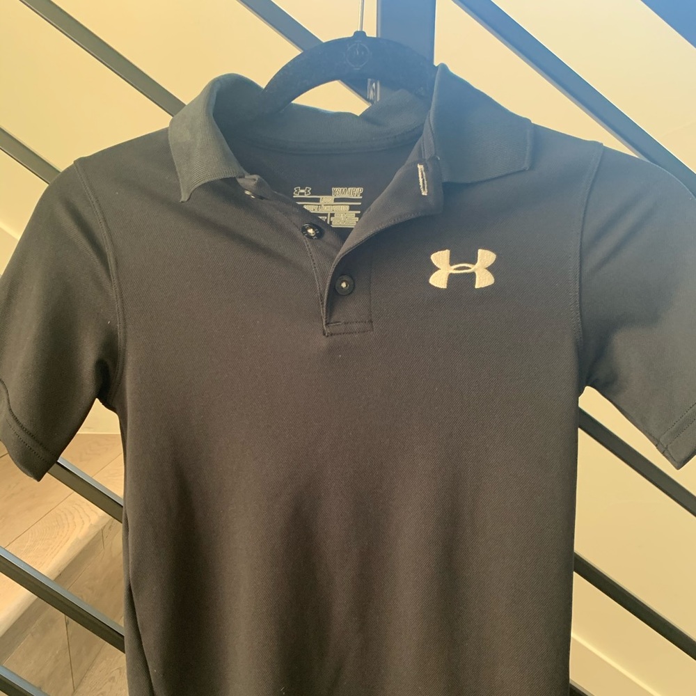 Youth small under armour golf shirt
